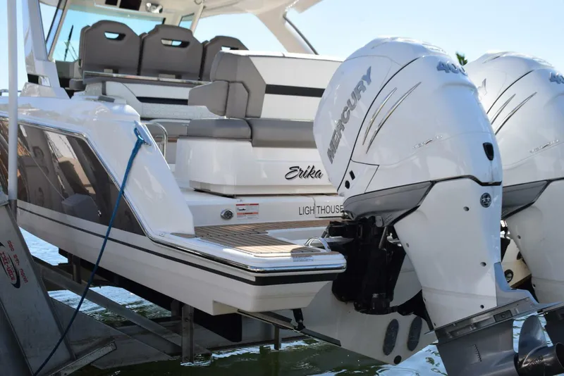 Slide: The Image of Always Lift Kept, no Bottom Paint - 5367569