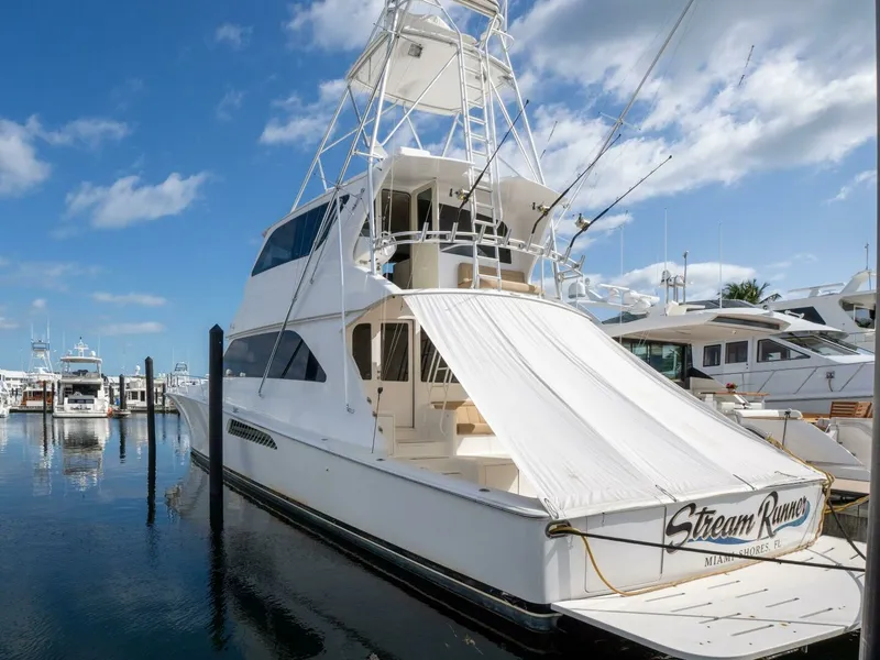 Slide: The Image of Viking 74 STREAM RUNNER- Port Aft Profile 2005 Viking Enclosed STREAM RUNNER - 7674347