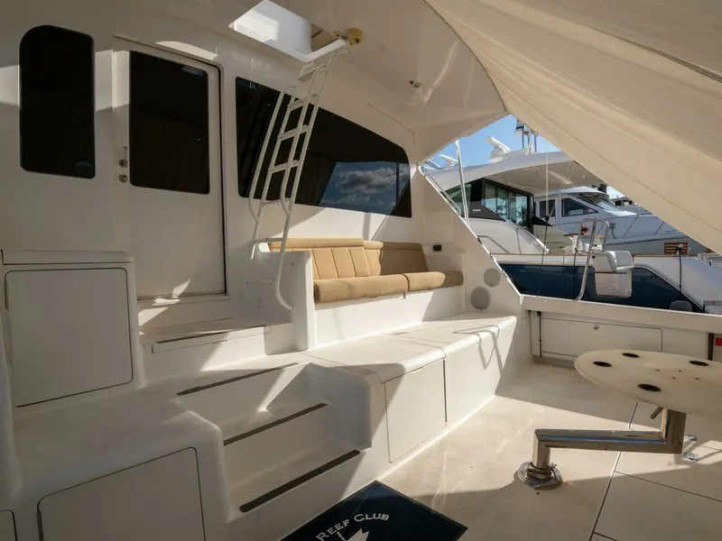 Slide: The Image of Viking 74 STREAM RUNNER- Cockpit 2005 Viking Enclosed STREAM RUNNER - 7674354