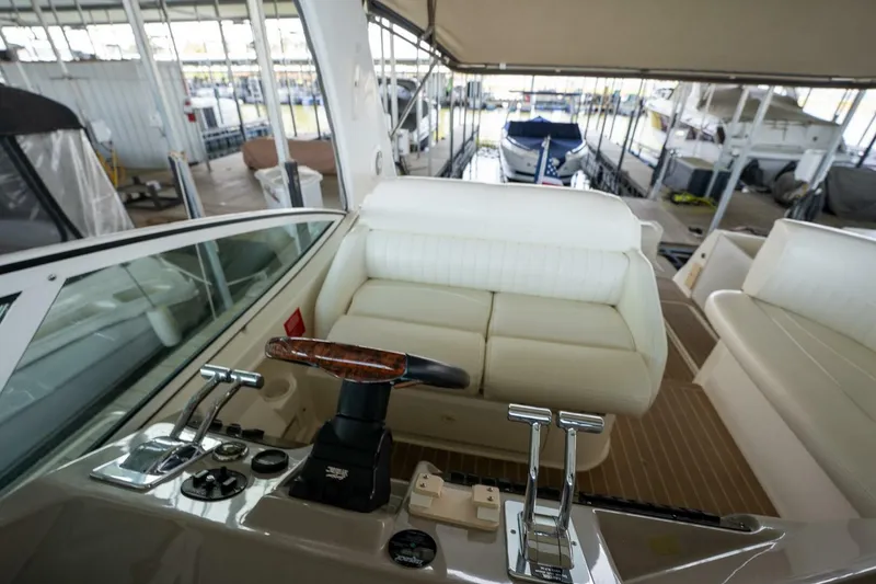 Slide: The Image of Cruisers 370 Express 2004 - 5149686