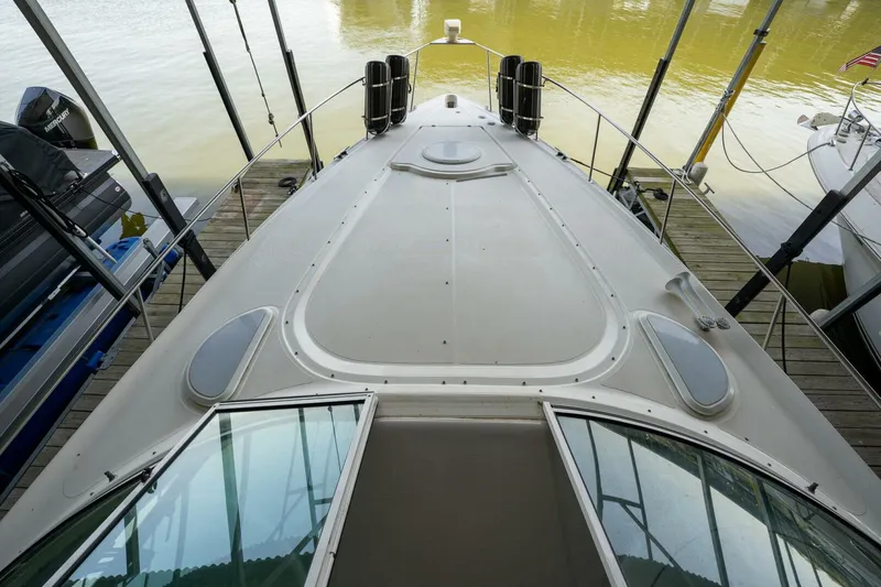 Slide: The Image of Cruisers 370 Express 2004 - 5149690