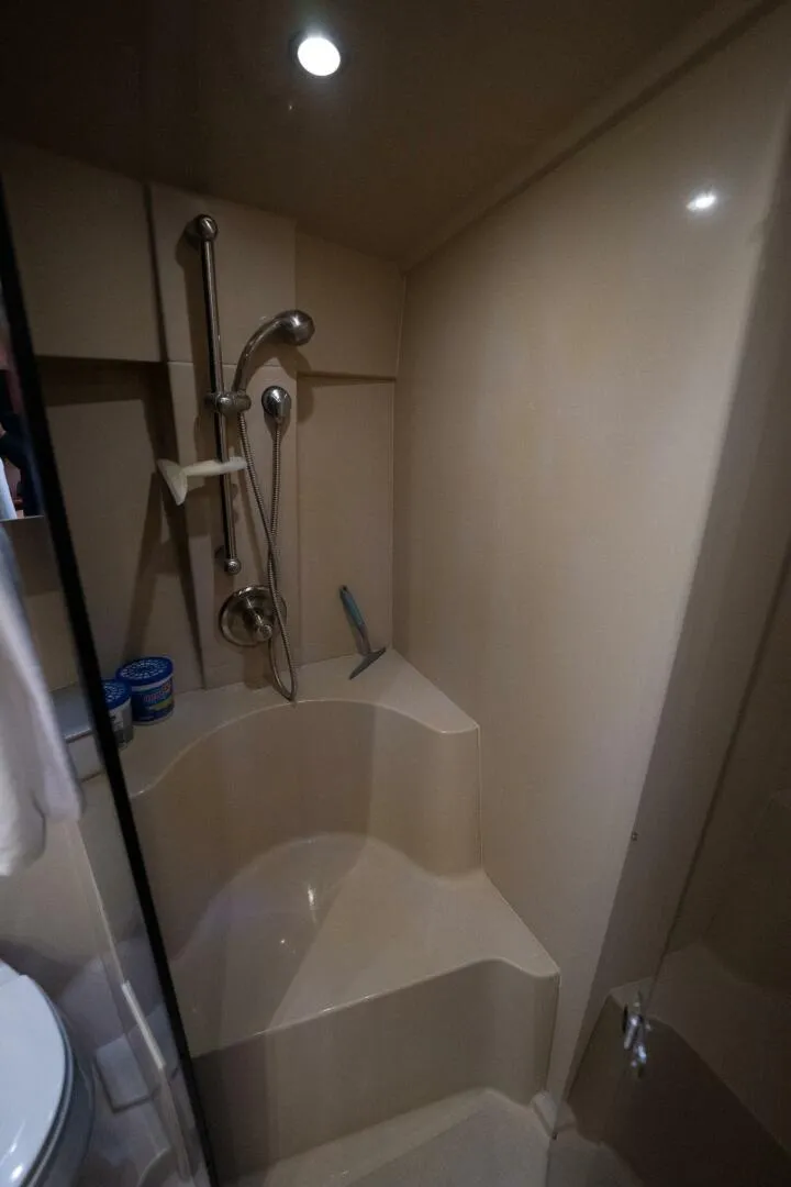 Slide: The Image of Cruisers 370 Express 2004 - 5149703