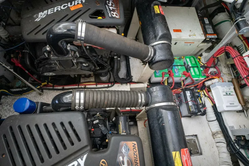 Slide: The Image of Cruisers 370 Express 2004 - 5149708