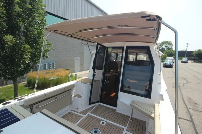 Slide: The Image of Ranger Tug R-27 Luxury Edition 2025 - 5150336