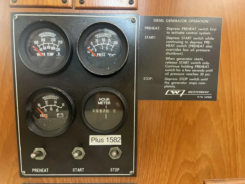 Slide: The Image of Symbol 44 Sun Deck MK II 1987 - 5150830