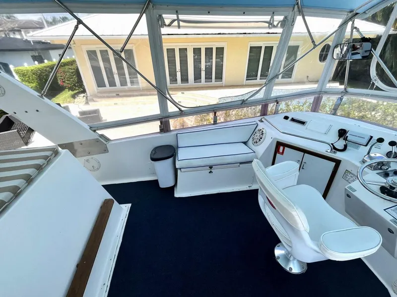 Slide: The Image of Symbol 44 Sun Deck MK II 1987 - 5150738