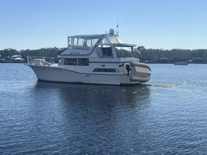 Slide: The Image of Symbol 44 Sun Deck MK II 1987 - 5150710