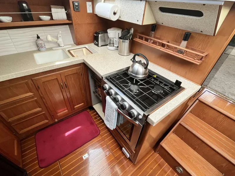 Slide: The Image of Symbol 44 Sun Deck MK II 1987 - 5150763