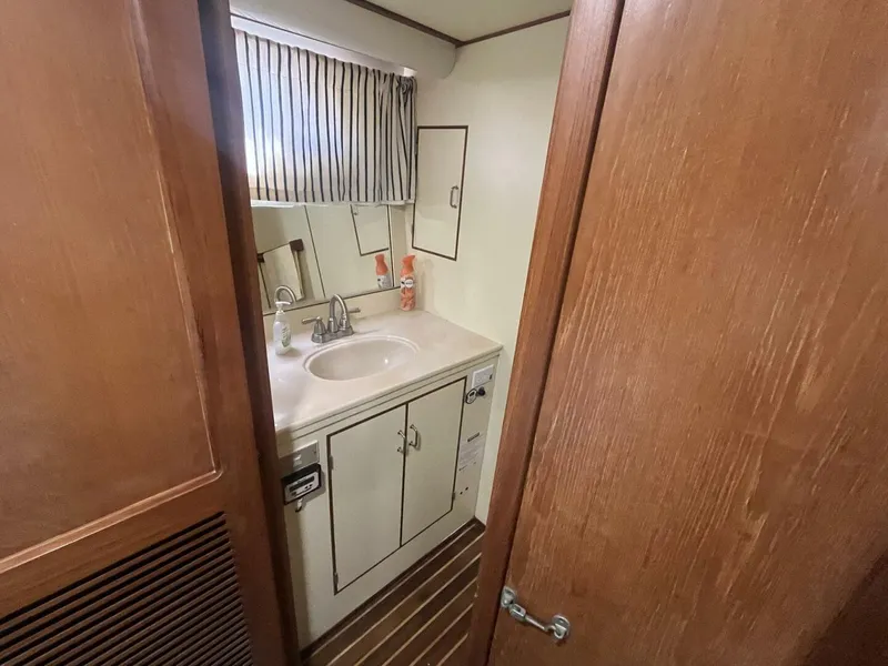 Slide: The Image of Symbol 44 Sun Deck MK II 1987 - 5150775