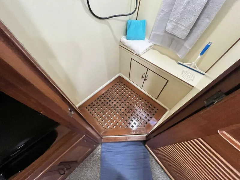 Slide: The Image of Symbol 44 Sun Deck MK II 1987 - 5150778