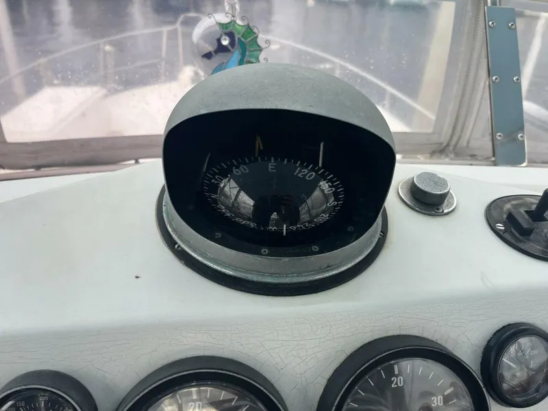 Slide: The Image of Symbol 44 Sun Deck MK II 1987 - 5150802