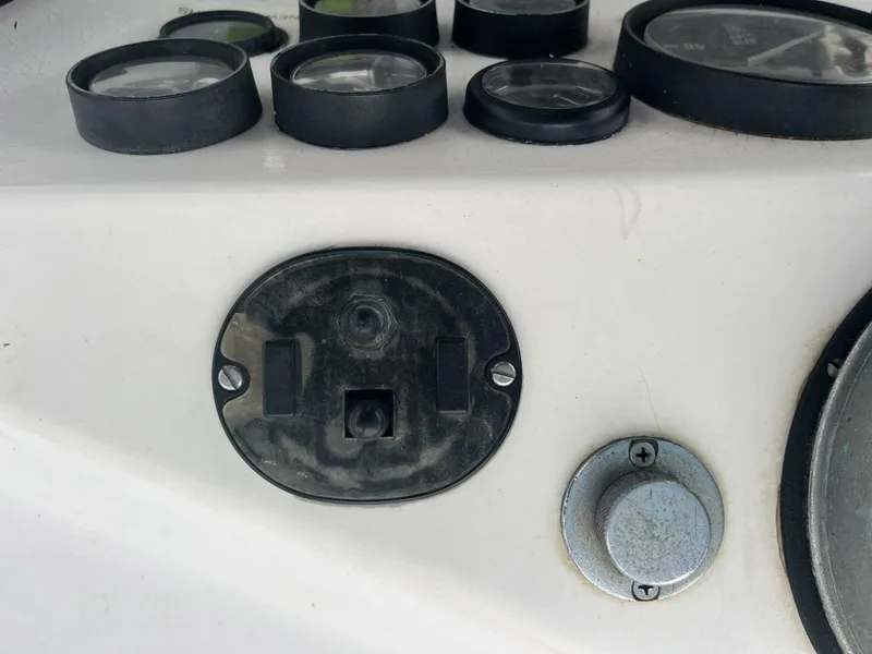 Slide: The Image of Symbol 44 Sun Deck MK II 1987 - 5150809