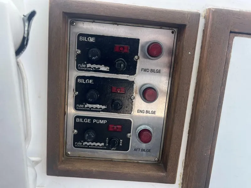 Slide: The Image of Symbol 44 Sun Deck MK II 1987 - 5150812