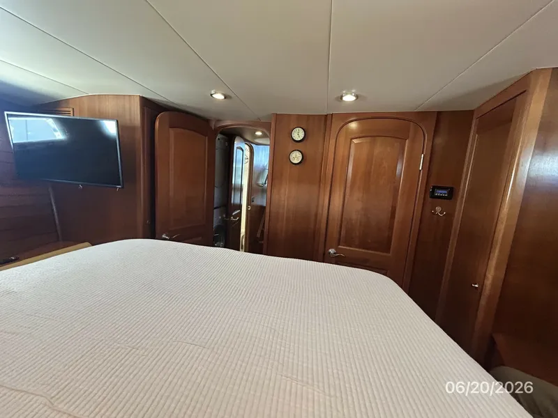 Slide: The Image of 45' Northwest master stateroom aft - 6482766