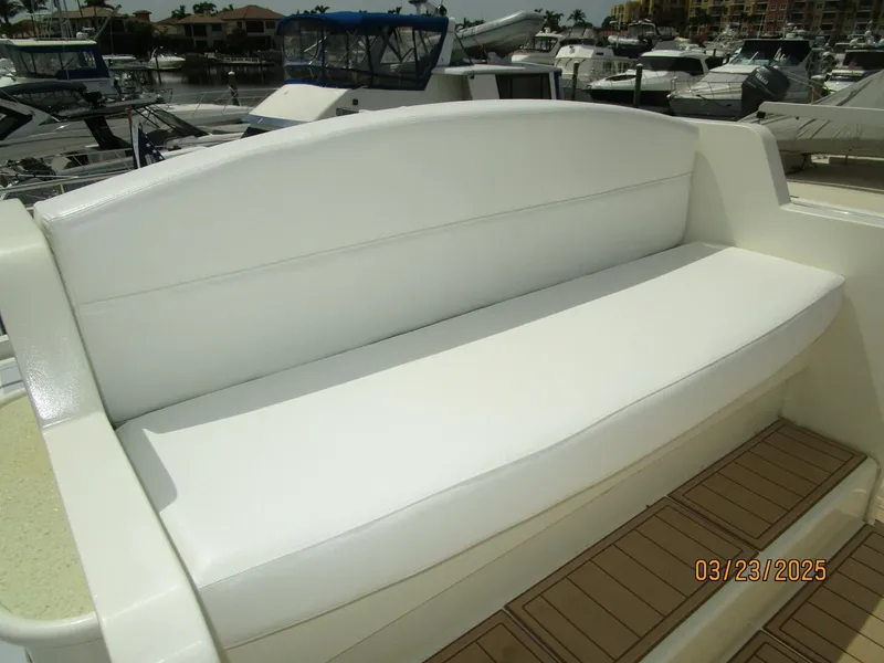 Slide: The Image of 45' Northwest flybridge helm benchseat - 5151142