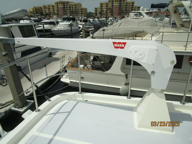 Slide: The Image of 45' Northwest tender davit - 5151200