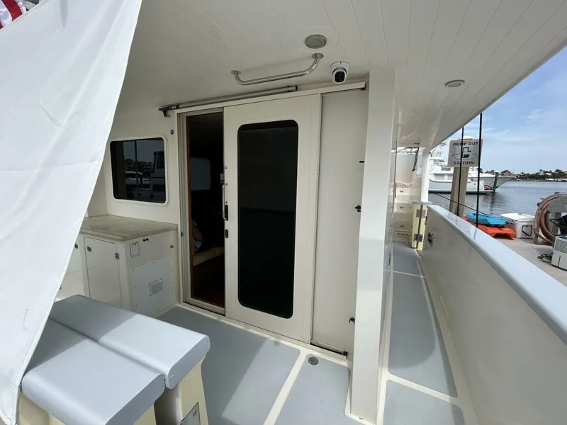 Slide: The Image of 45' Northwest aftdeck forward - 5151124