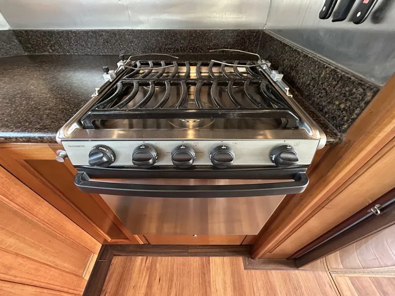 Slide: The Image of 45' Northwest cooktop-oven - 5151151