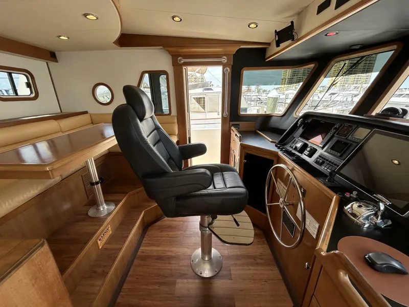 Slide: The Image of 45' Northwest pilothouse port - 5151180