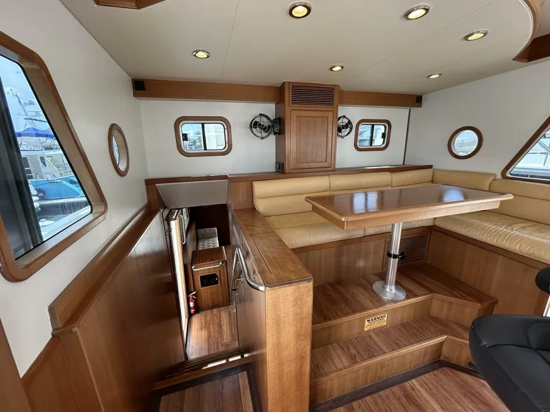 Slide: The Image of 45' Northwest pilothouse aft - 5151174
