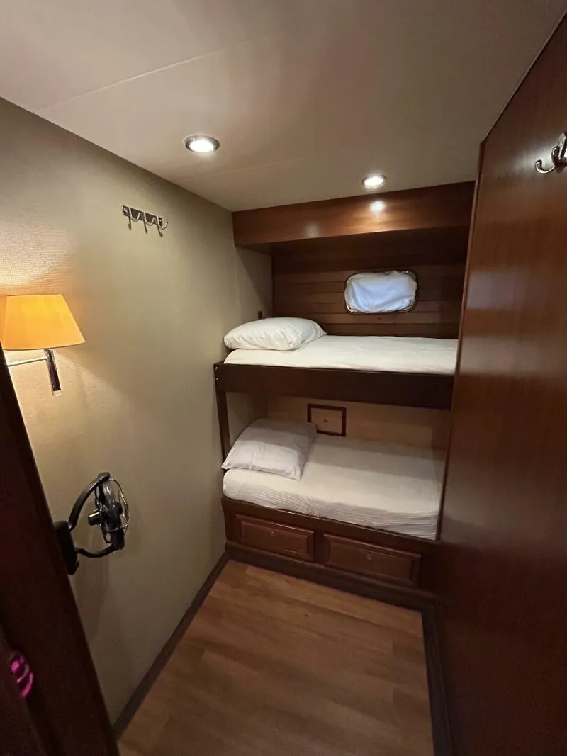 Slide: The Image of 45' Northwest guest stateroom - 5151163