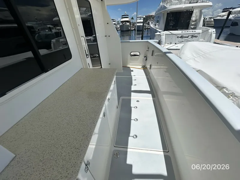 Slide: The Image of 45' Northwest aftdeck starboard - 6482711