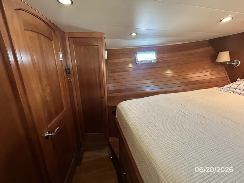 Slide: The Image of 45' Northwest master stateroom port - 6482768