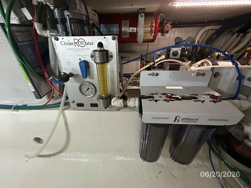 Slide: The Image of 45' Northwest watermaker - 6482804
