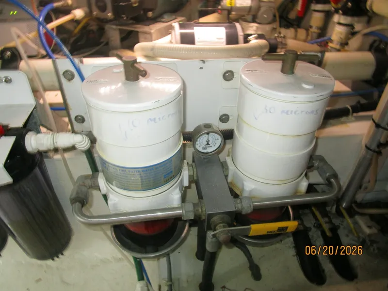 Slide: The Image of 45' Northwest Racor fuel filters - 6482787