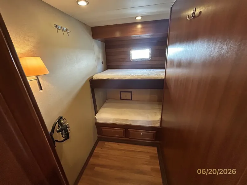 Slide: The Image of 45' Northwest guest stateroom - 6482762