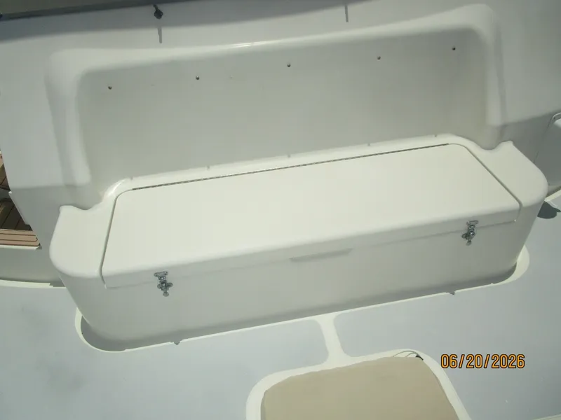 Slide: The Image of 45' Northwest foredeck benhseat - 6482748