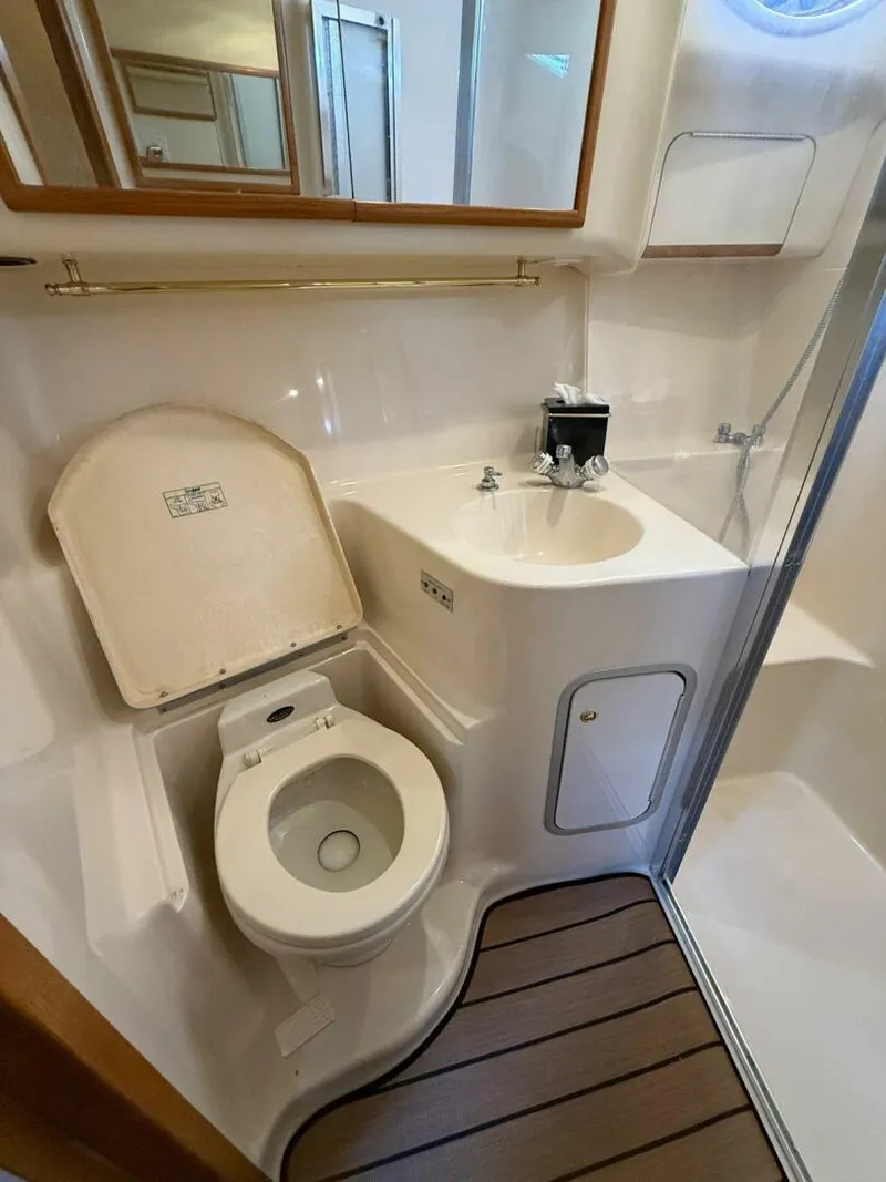 Slide: The Image of Sea Ray 400 Sedan Bridge 1997 - 5151089