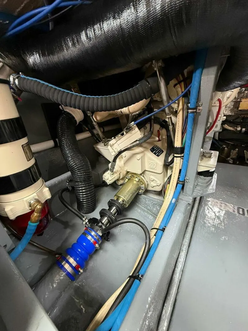 Slide: The Image of Sea Ray 400 Sedan Bridge 1997 - 5151096