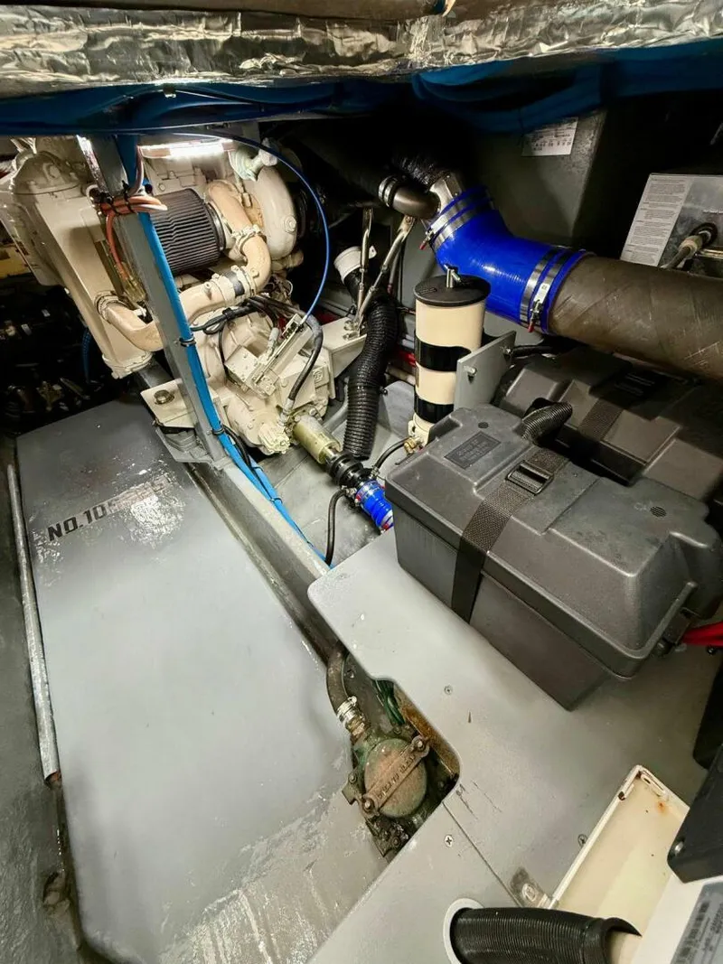 Slide: The Image of Sea Ray 400 Sedan Bridge 1997 - 5151100