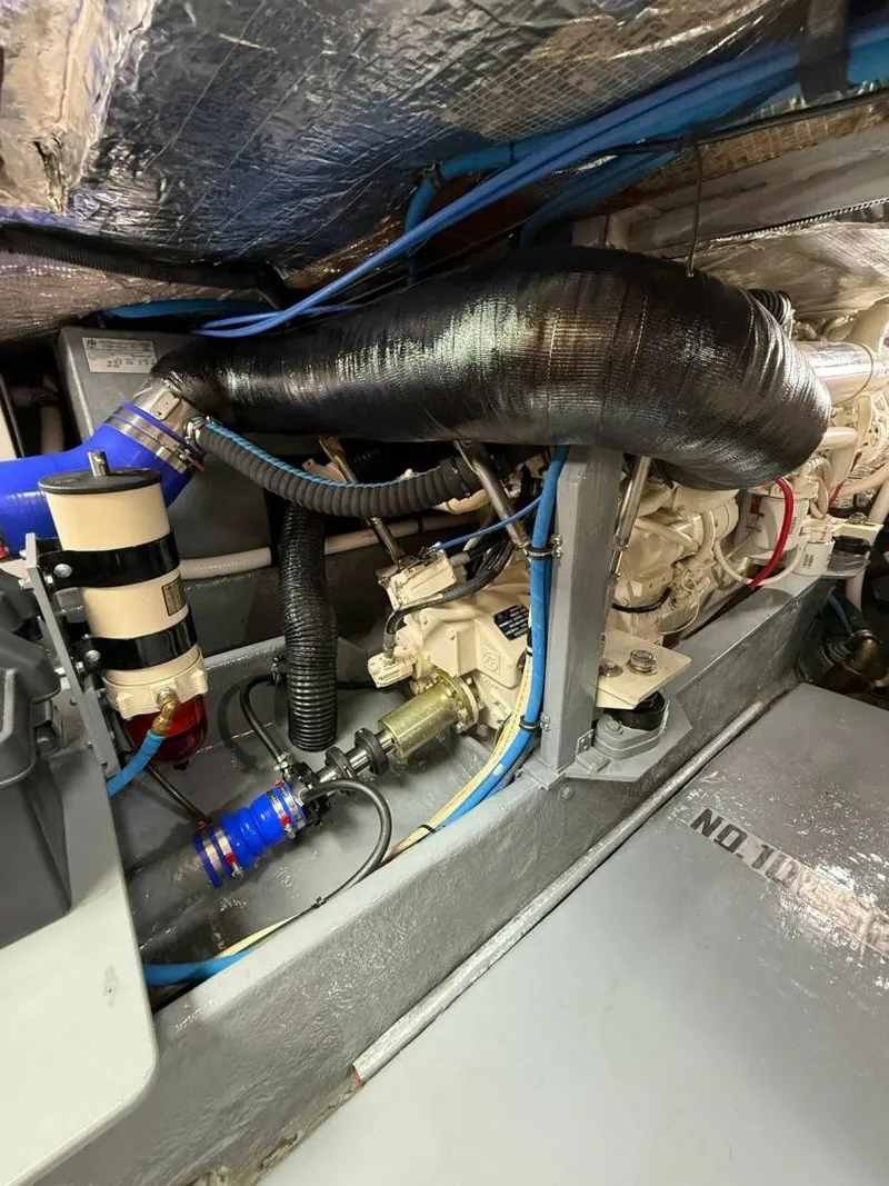 Slide: The Image of Sea Ray 400 Sedan Bridge 1997 - 5151107