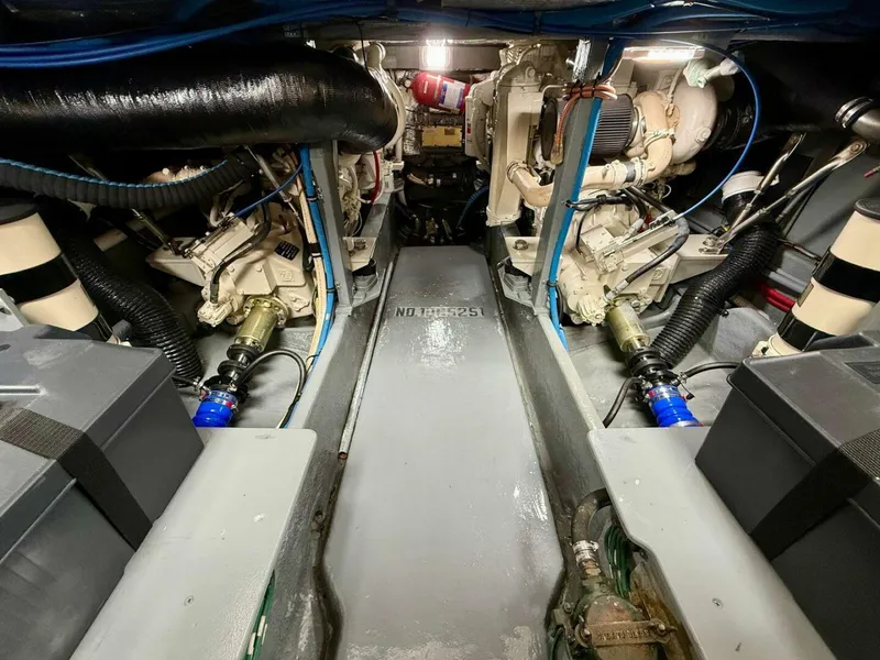 Slide: The Image of Sea Ray 400 Sedan Bridge 1997 - 5151109