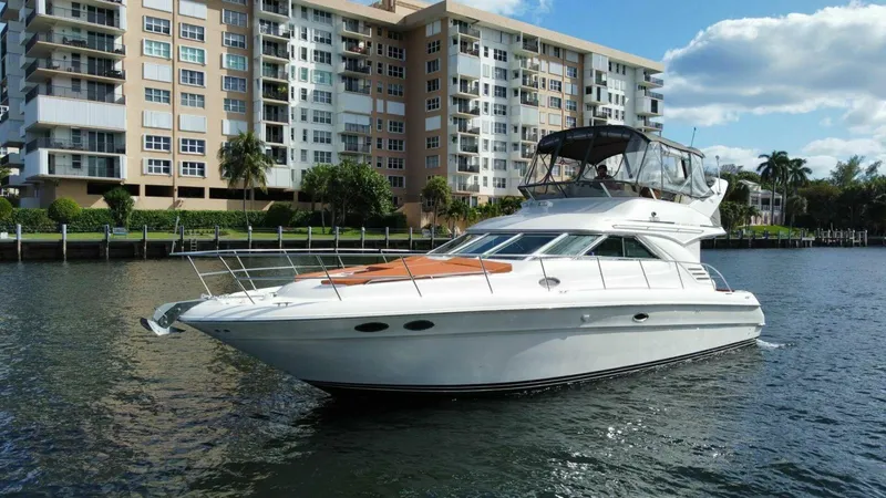 Slide: The Image of Sea Ray 400 Sedan Bridge 1997 - 5151047