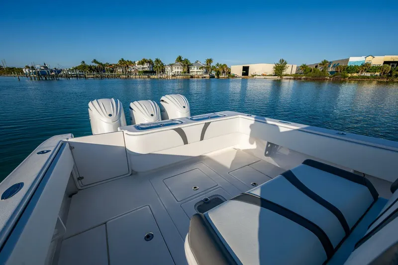 Slide: The Image of Contender 39 ST 2022 - 5151935