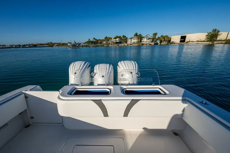 Slide: The Image of Contender 39 ST 2022 - 5151936