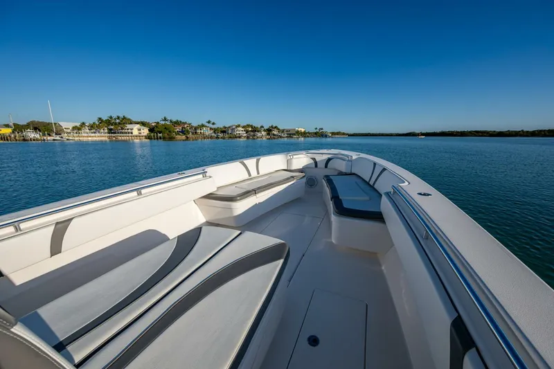 Slide: The Image of Contender 39 ST 2022 - 5151929