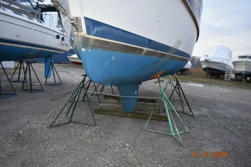 Slide: The Image of Gozzard 36 1988 - 5152411