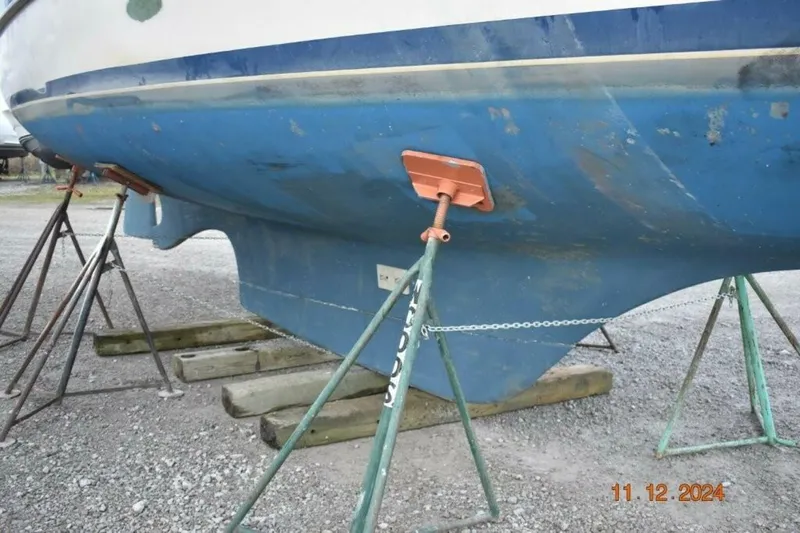 Slide: The Image of Gozzard 36 1988 - 5152398