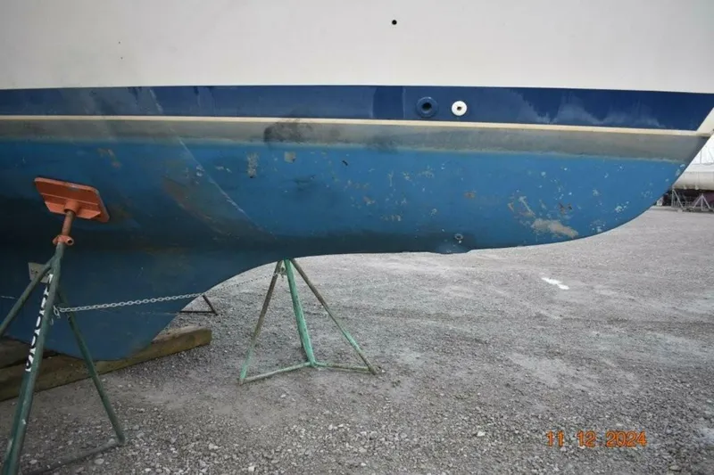 Slide: The Image of Gozzard 36 1988 - 5152397