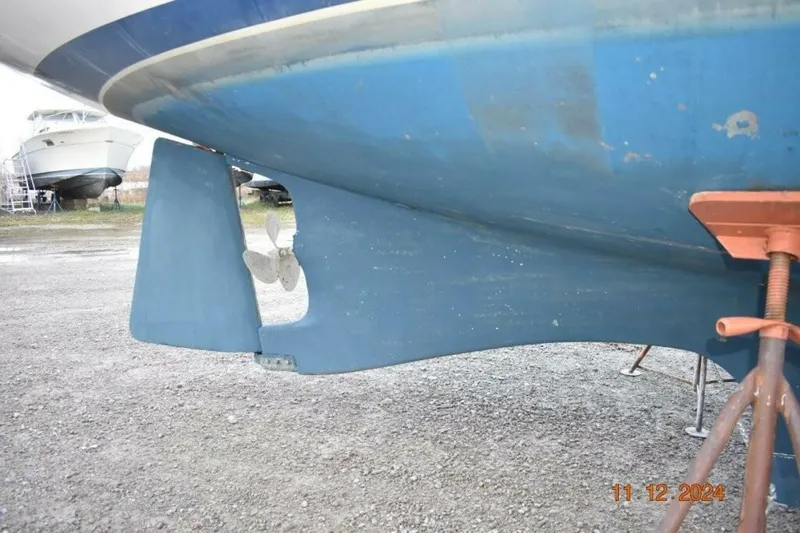 Slide: The Image of Gozzard 36 1988 - 5152401