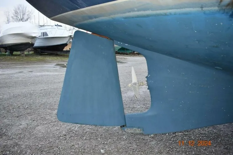 Slide: The Image of Gozzard 36 1988 - 5152402