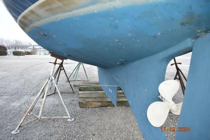 Slide: The Image of Gozzard 36 1988 - 5152404