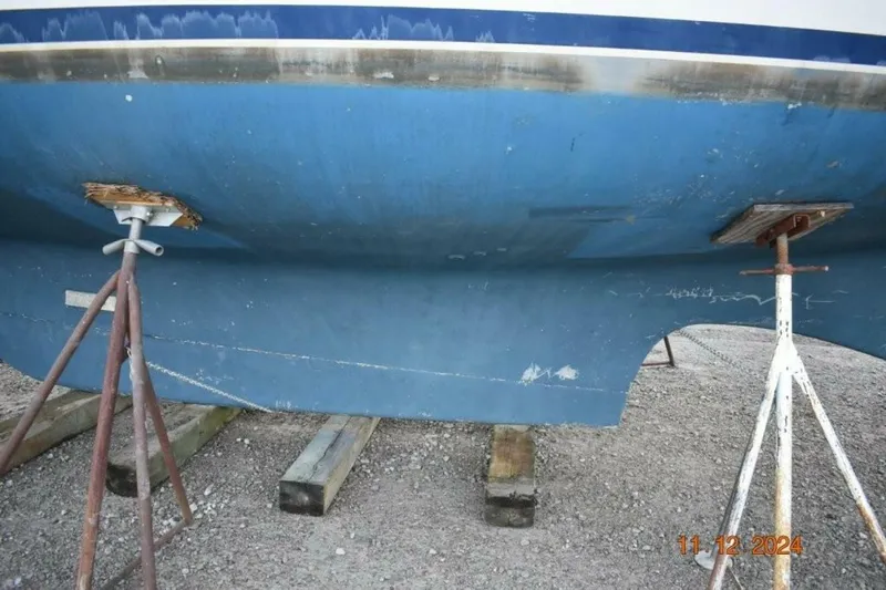 Slide: The Image of Gozzard 36 1988 - 5152408