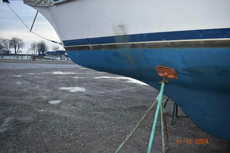 Slide: The Image of Gozzard 36 1988 - 5152409