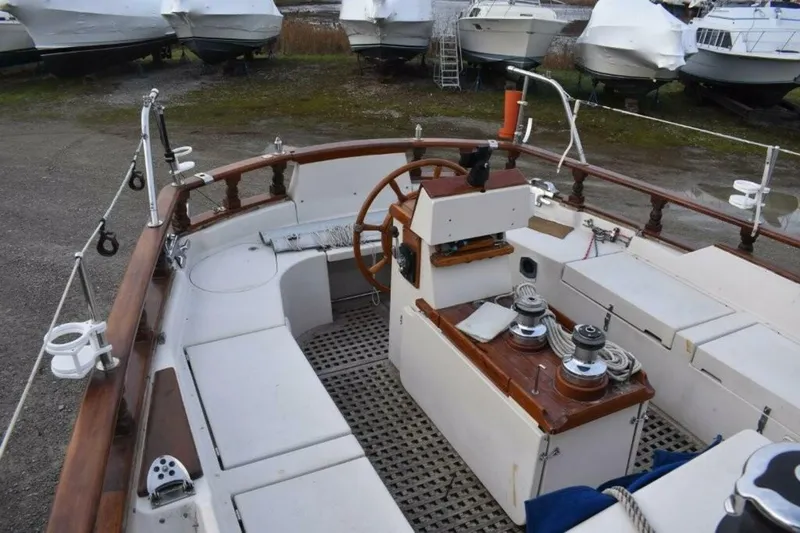 Slide: The Image of Gozzard 36 1988 - 5152412