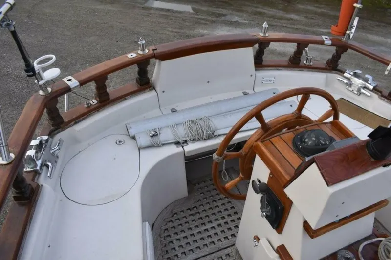 Slide: The Image of Gozzard 36 1988 - 5152413